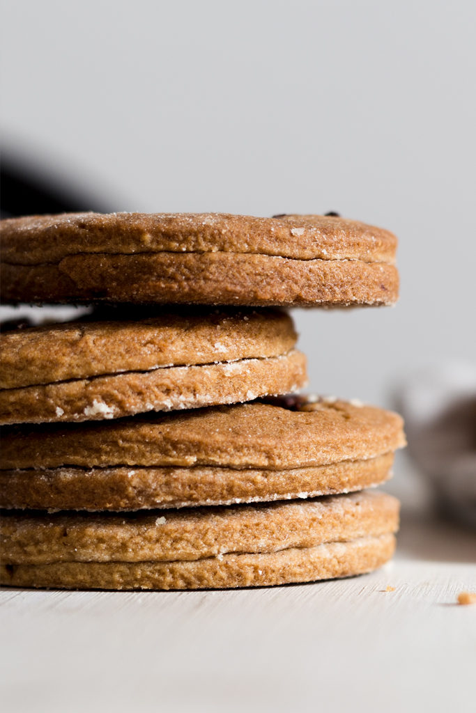 Biscotti vegani con marmellata