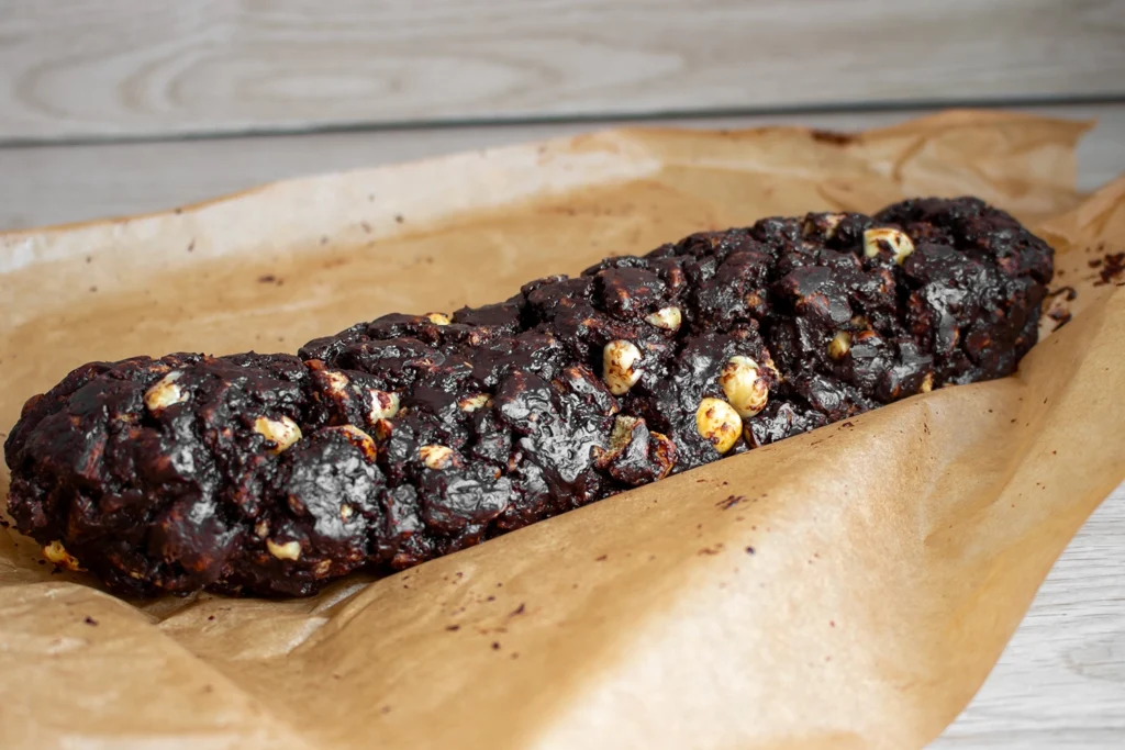 Come preparare il salame di cioccolato vegan passo dopo passo