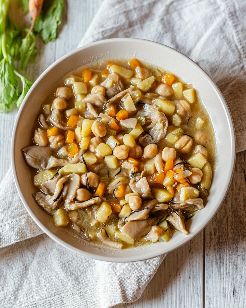 Come preparare la minestra di funghi e ceci