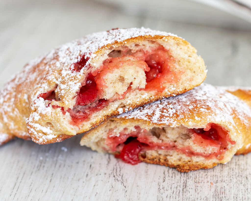 Cornetti vegani con la marmellata