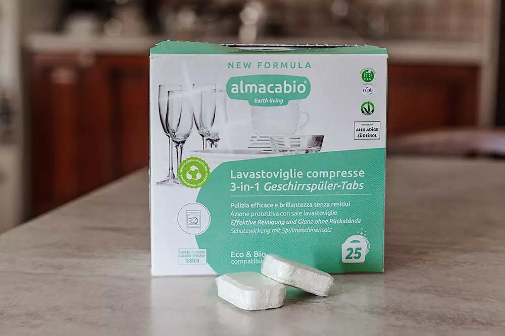 Detersivi ecologici: compresse biodegradabili per lavastoviglie Almacabio