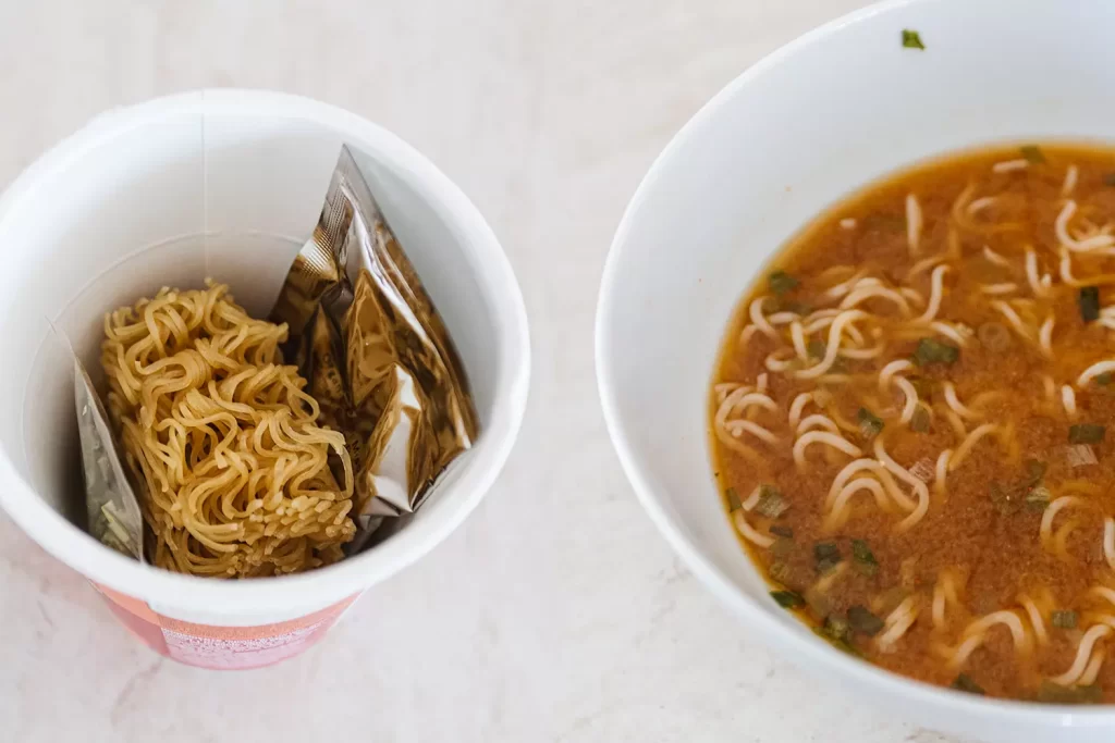 Ramen cup miso chili King Soba - Piatti pronti vegani