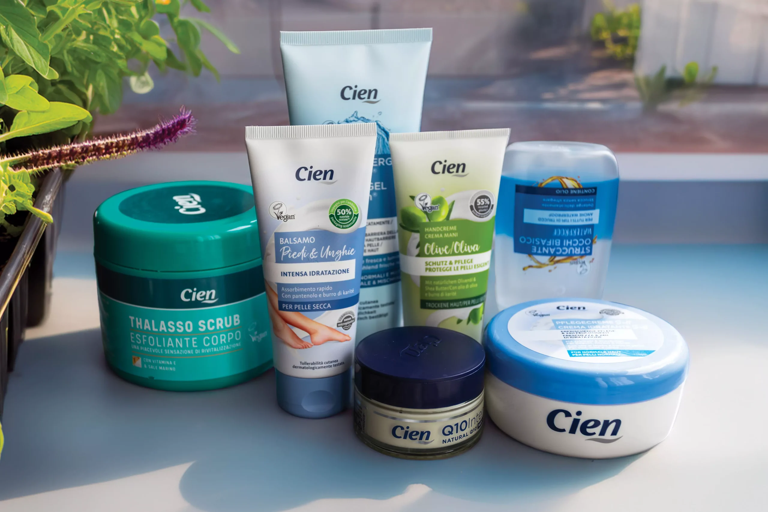 Selezione di cosmetici vegani Lidl della linea Cien per una routine bagno vegan